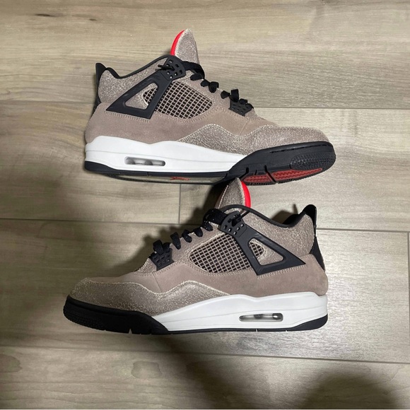 Taupe Haze Jordan 4s - Picture 2 of 6